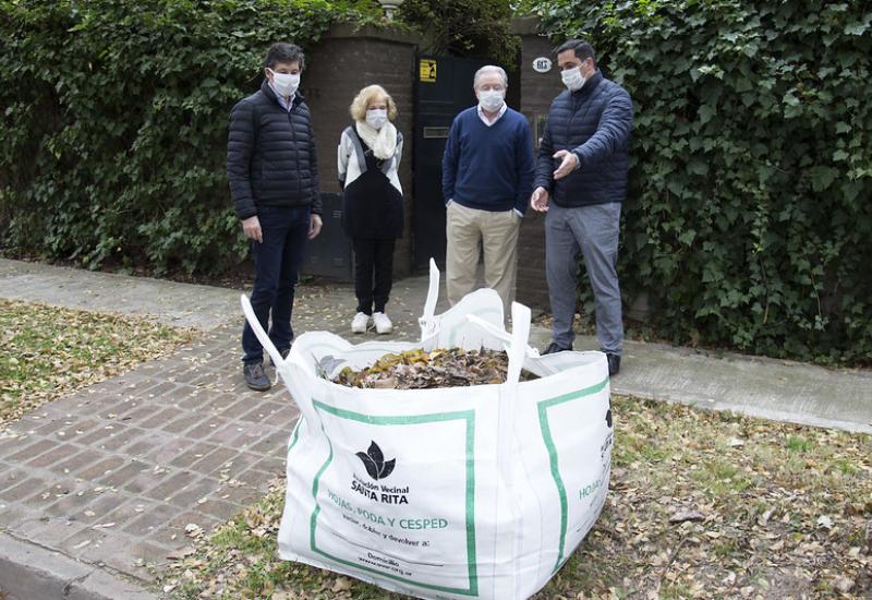RECOLECCIÓN PARA HOJAS Y PODA PEQUEÑA