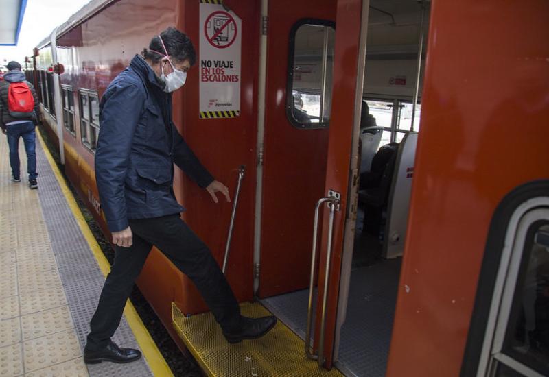 ANDÉN DE LA ESTACIÓN DE BOULOGNE ANDÉN DE LA ESTACIÓN DE BOULOGNE