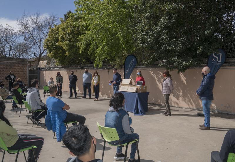 municipio de san isidro, entrega netbooks a escuelas públicas san isidro, ministerio, aprender conectados, computadora, educación, estudiar, 