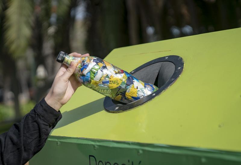 municipio de san isidro, botellas de amor, plástico, reciclaje, reciclar, espacio publico, limpieza, plasticos de un solo uso, basura, san isidro