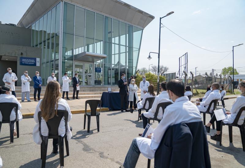 municipio de san isidro, salud, residentes, residente, recibido, diploma, hospital municipal materno infantil, educación, medico, medicina, medica