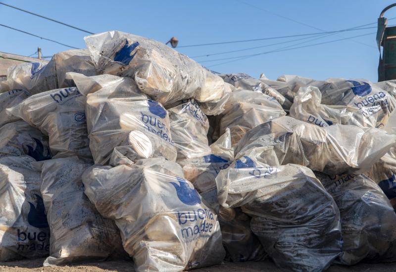 municipio de san isidro, madera, espacio publico, accion social, macarena posse, comedores, sustentable, sustentabilidad, barrios vulnerables, leña, cocina