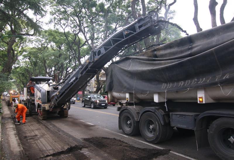 RENOVACIÓN DEL ASFALTO EN AV. DEL LIBERTADOR, MUNICIPIO DE SAN ISIDRO