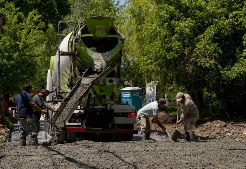 PAVIMENTOS NUEVOS EN EL BAJO DE SAN ISIDRO