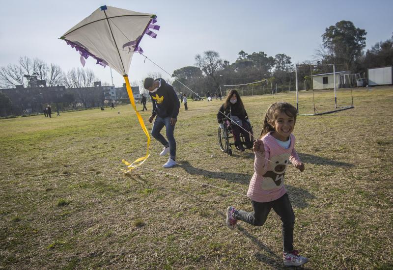 municipio de san isidro, dia de la niñez, cultura, barrilete, barrileteada, niños, niñas, chicos, chicas, avion, aviones, plegar, planear, museo del juguete, museo pueyrredon, quinta los ombues, busqueda del tesoro, juegos, jugar, juego