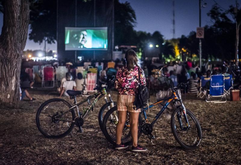 municipio de san isidro, cultura, bicine, pelicula, bicicleta, rio, entretenimiento, bardo en verano, sol, calor