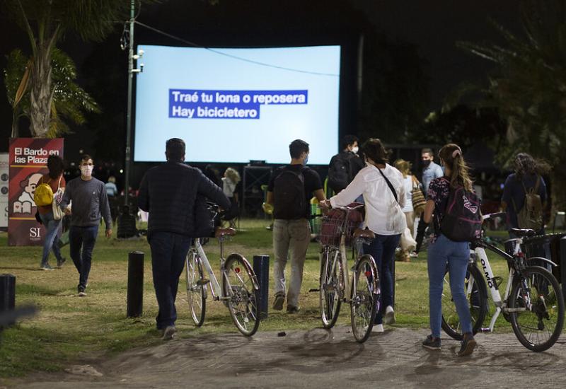 municipio de san isidro, cultura, bicine, pelicula, bicicleta, rio, entretenimiento, bardo en verano, sol, calor