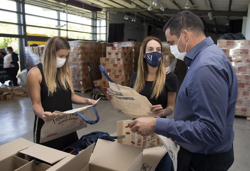 municipio de san isidro, espacio publico, accion social, bolsas navideñas