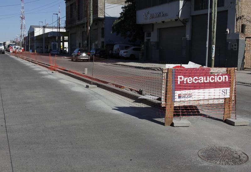 BULEVAR EN AV. SARRATEA