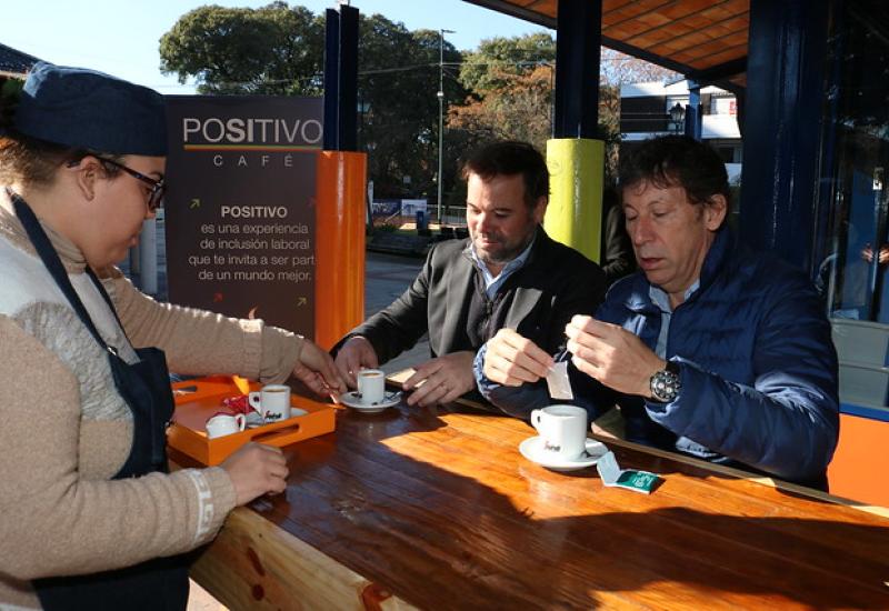 CAFE POSITIVO, MUNICIPIO DE SAN ISIDRO