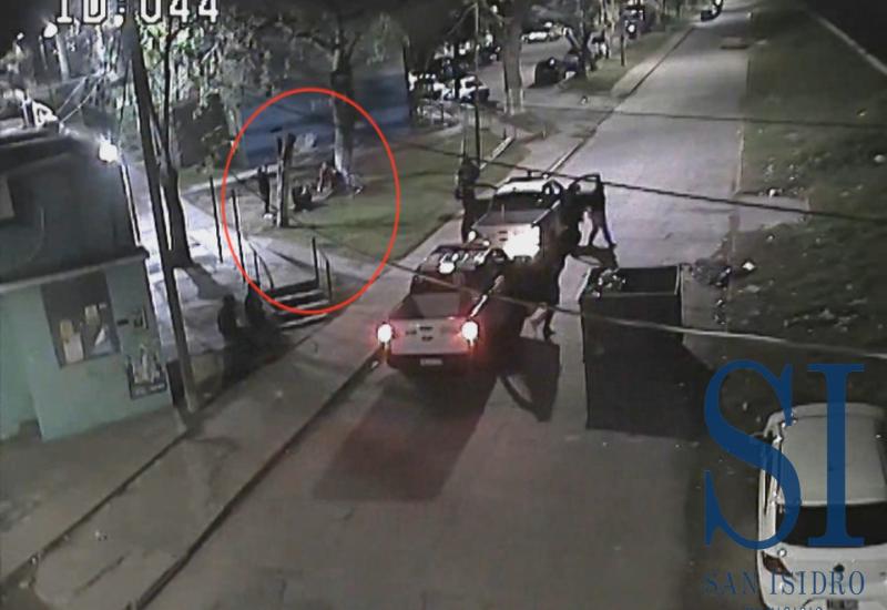 ROBARON DOS BICICLETAS, LOS SIGUIERON CON LAS CÁMARAS Y TERMINARON DETENIDOS