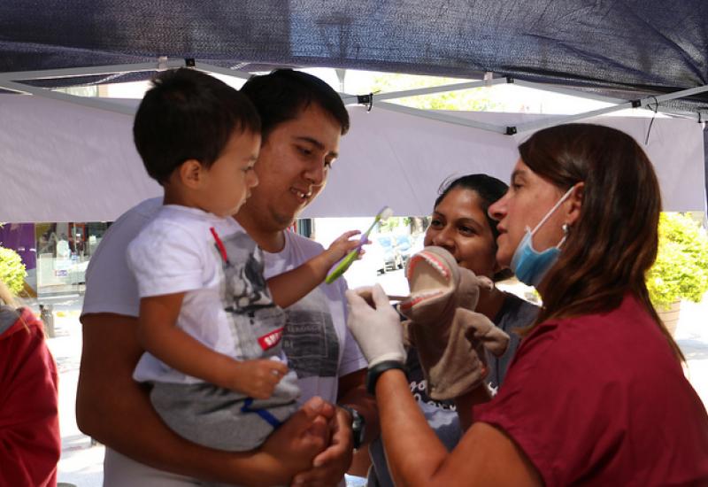 CAMPAÑA DE SERVICIOS ODONTOLÓGICOS EN LA VÍA PÚBLICA