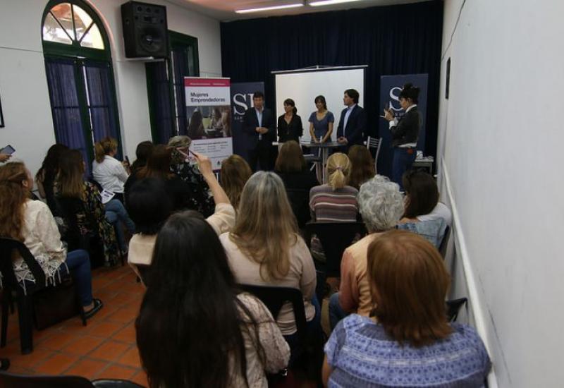 Capacitación a emprendedoras, Municipio de San Isidro