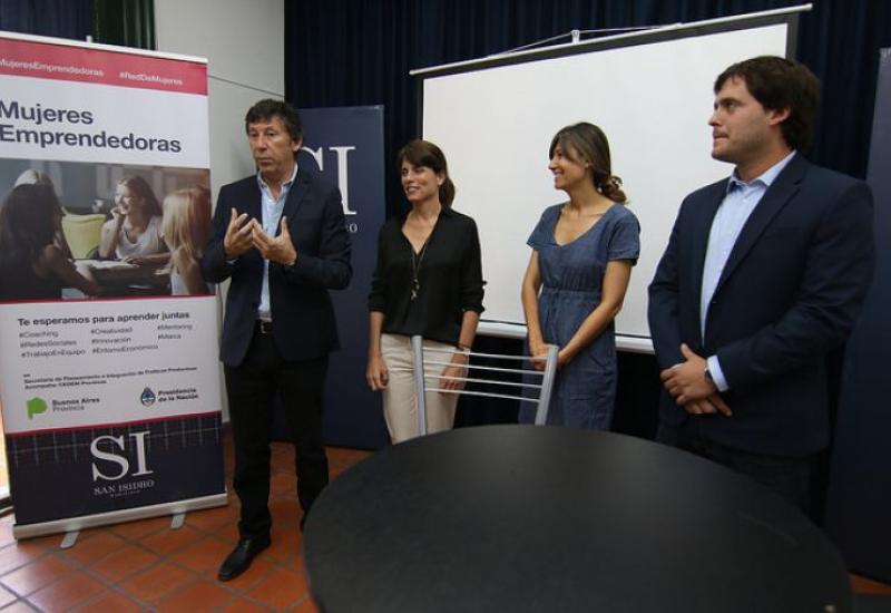 Capacitación a emprendedoras, Municipio de San Isidro