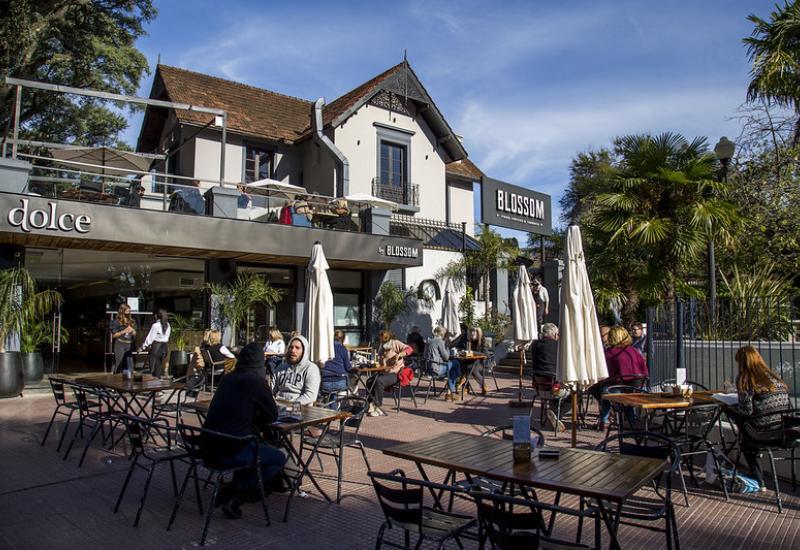 municipio de san isidro, blossom, bar, restaurant, libertador, catedral, bares, comida, cafe, covid 19, coronavirus, medidas, restricciones, inspeccion general, inspecciones, protocolo, higiene, alcohol, gastronomia, gastronomicos, economia local