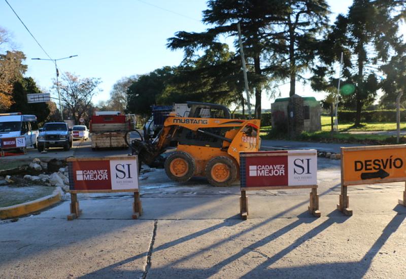 SENDA PEATONAL EN AV. UNIDAD NACIONAL Y SANTA FE