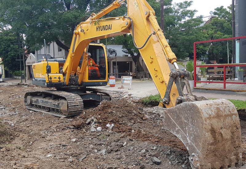 MEJORAS EN EL ASFALTO DE DARDO ROCHA, SAN ISIDRO