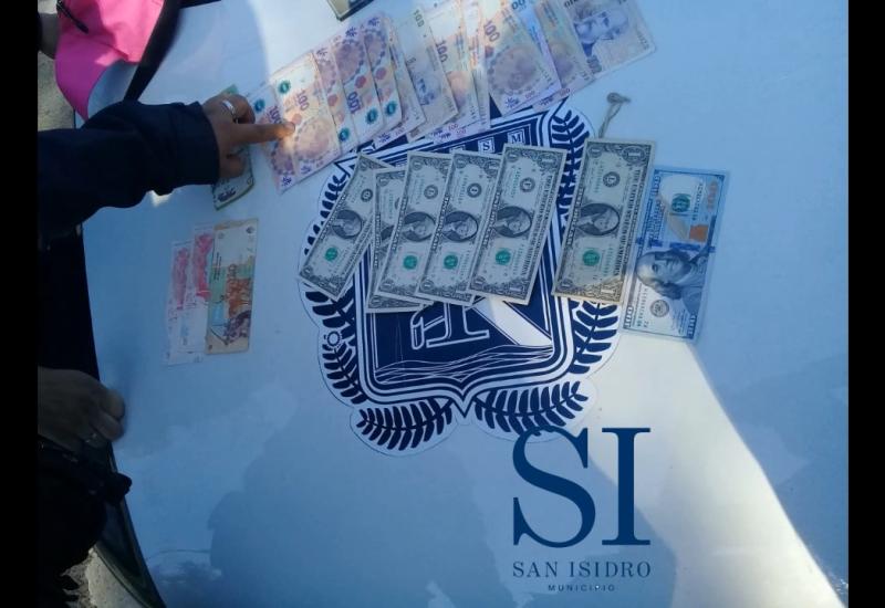 DETENCIÓN DE UNA PAREJA QUE ROBABA AUTOS CON INHIBIDORES DE SEÑAL, SEGURIDAD, PATRULLAJE, POLICÍA, LADRONES