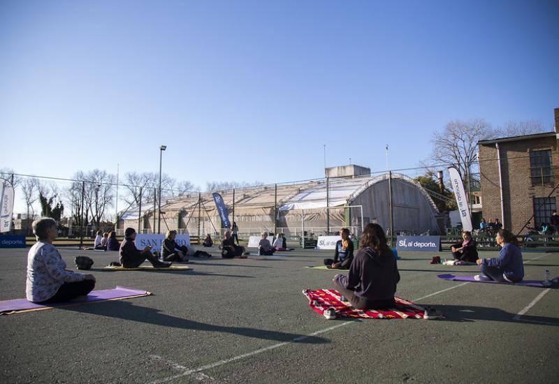 dia mundial de yoga en san isidro, yoga, san isidro, disciplina, campo de deportes, campo 4, fisico, psicologico, beneficios