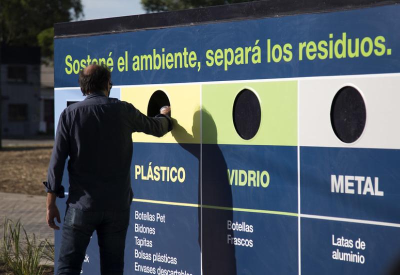 municipio de san isidro, charla, sustentabilidad, reciclado, reciclaje, fundacion regenerar, espacio publico, reciclar, sustentable, sostenible