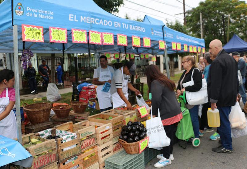 MERCADO EN TU BARRIO SAN ISIDRO MERCADO EN TU BARRIO SAN ISIDRO