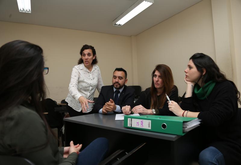 ASESORAMIENTO Y CONTENCIÓN A VÍCTIMAS DE VIOLENCIA DE GÉNERO