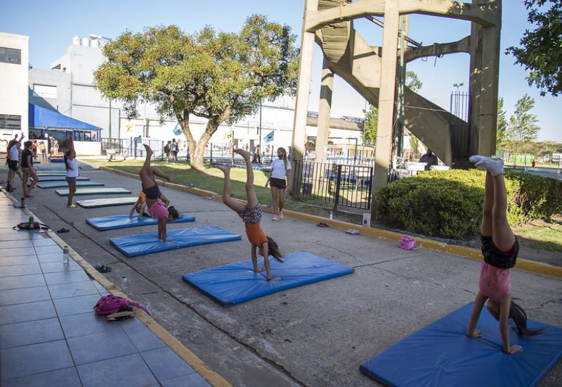 municipio de san isidro, deportes, gimnasia artistica, deporte, campo de deportes 1, clases, niñas, niños, chicas