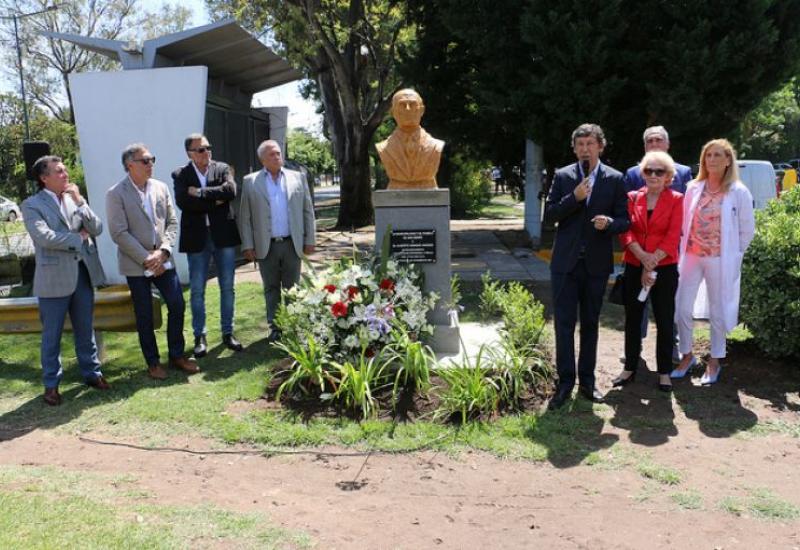 Homenaje a Aníbal Viaggio, Municipio de San Isidro