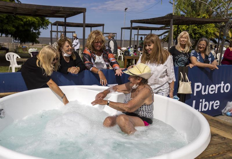 municipio de san isidro, puerto libre, adultos mayores, clases, natacion, rio