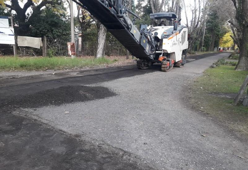 EL MUNICIPIO RENUEVA CALLES EN LAS LOMAS DE SAN ISIDRO