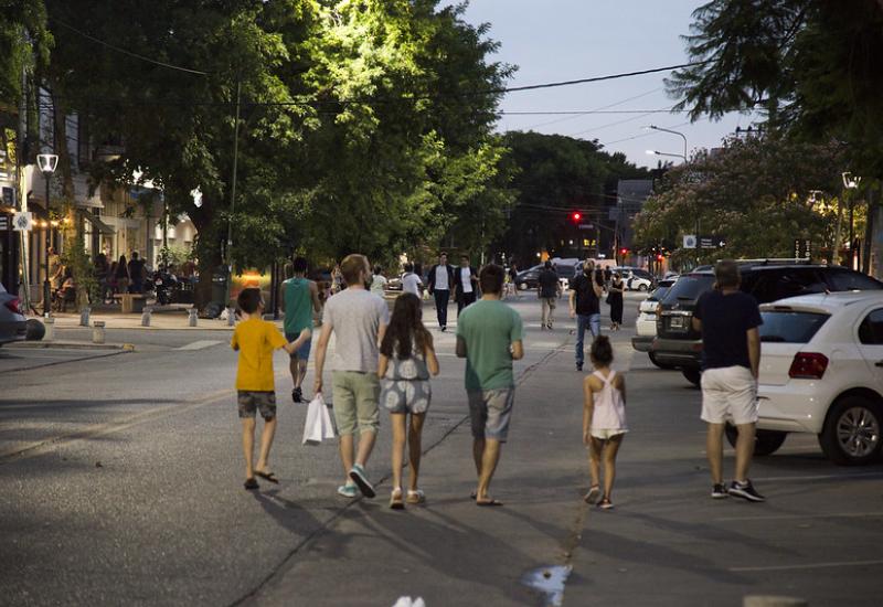 municipio de san isidro, segundo fernandez, peatonal, posse, navidad, compras, comprar