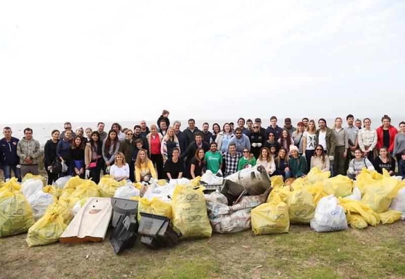JORNADA DE LIMPIEZA EN LA COSTA DE SAN ISIDRO