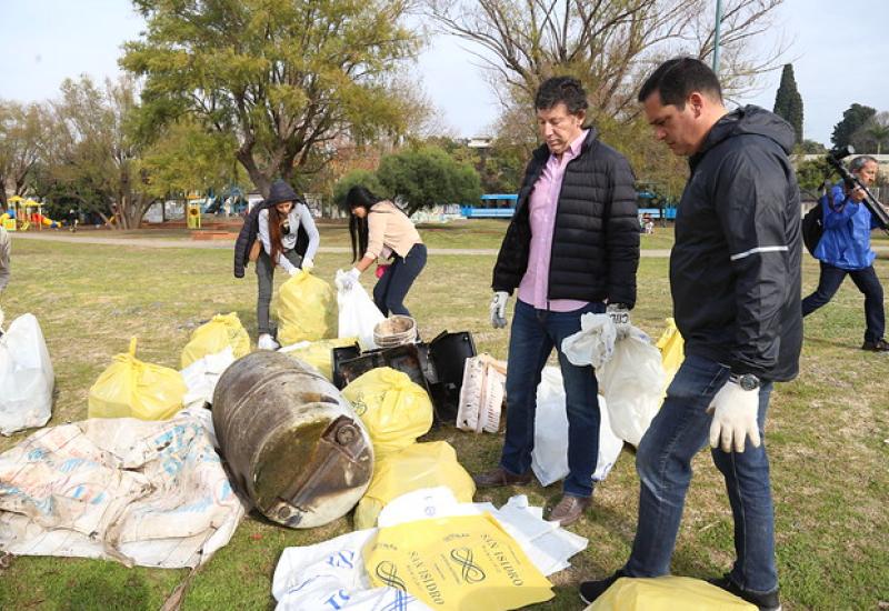 JORNADA DE LIMPIEZA EN LA COSTA DE SAN ISIDRO