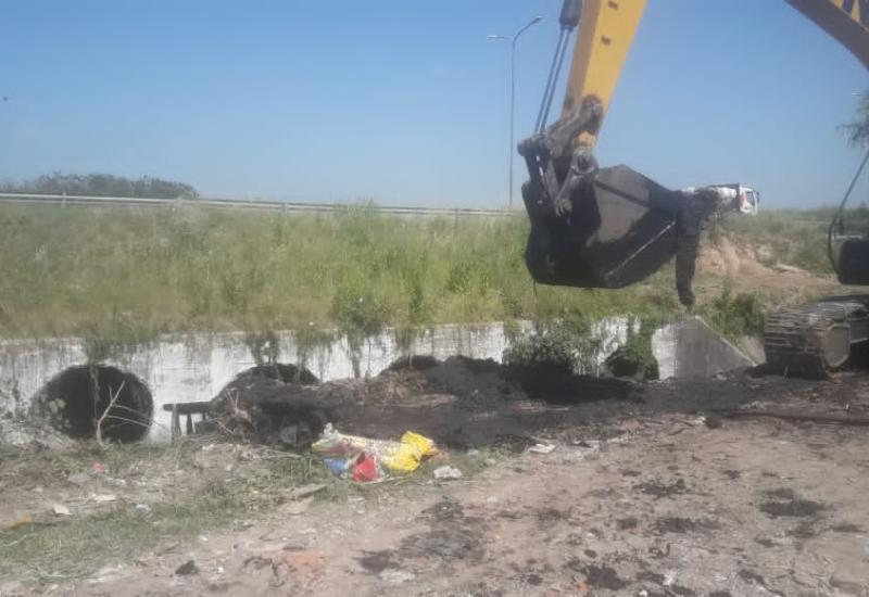 LIMPIEZA CANALES SAN ISIDRO municipio de san isidro, obras publicas, limpieza, canales, anegamientos