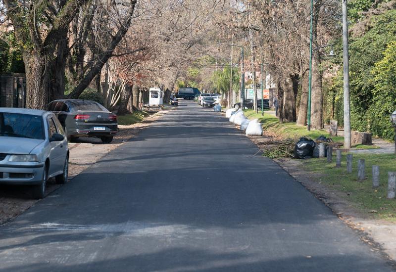 Pavimiento nuevo en las lomas de san isidro, obras publicas, obras, mejoras, calles, pavimento, san isidro