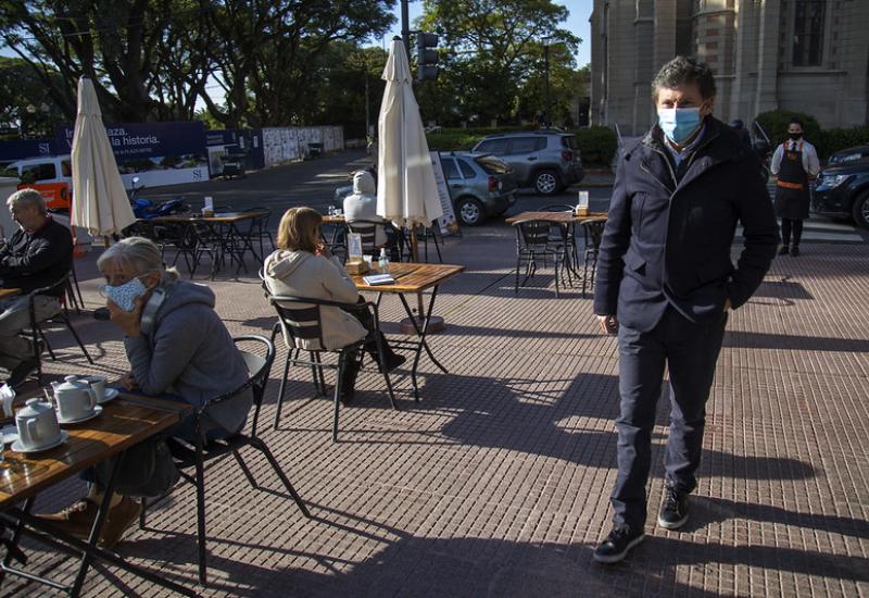 BARES Y RESTAURANTES SAN ISIDRO municipio de san isidro, blossom, bar, restaurant, libertador, catedral, bares, comida, cafe, covid 19, coronavirus, medidas, restricciones, inspeccion general, inspecciones, protocolo, higiene, alcohol, gastronomia, gastronomicos, economia local