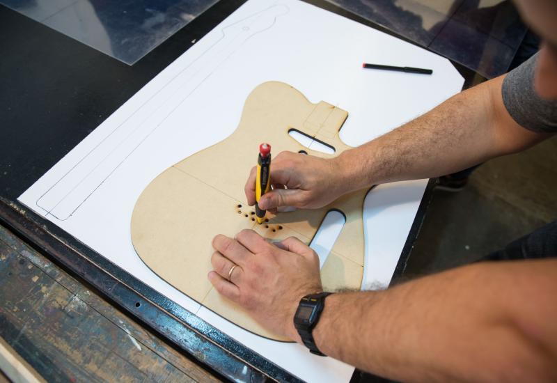 LUTHERÍA DE GUITARRA, MUNICIPALIDAD DE SAN ISIDRO