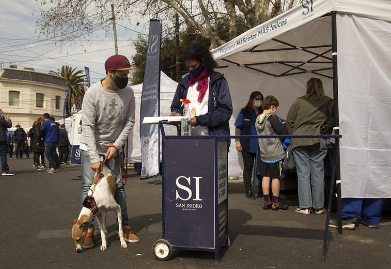 TRÁMITES Y SERVICIOS EN LA VÍA PÚBLICA