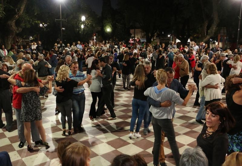 MILONGA A CIELO ABIERTO, MUNICIPIO DE SAN ISIDRO