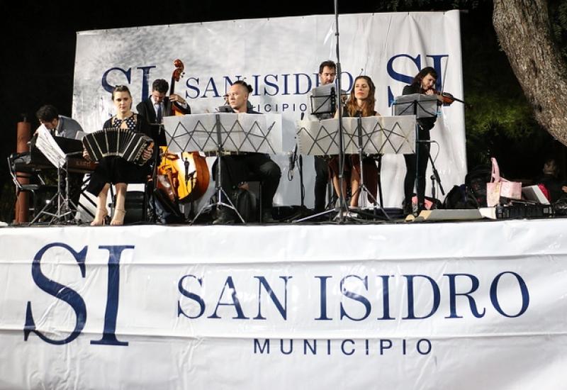 MILONGA A CIELO ABIERTO, MUNICIPIO DE SAN ISIDRO