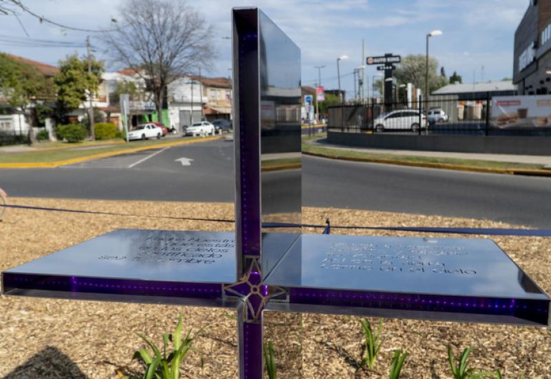 MONUMENTO A LA BIBLIA, SAN ISIDRO