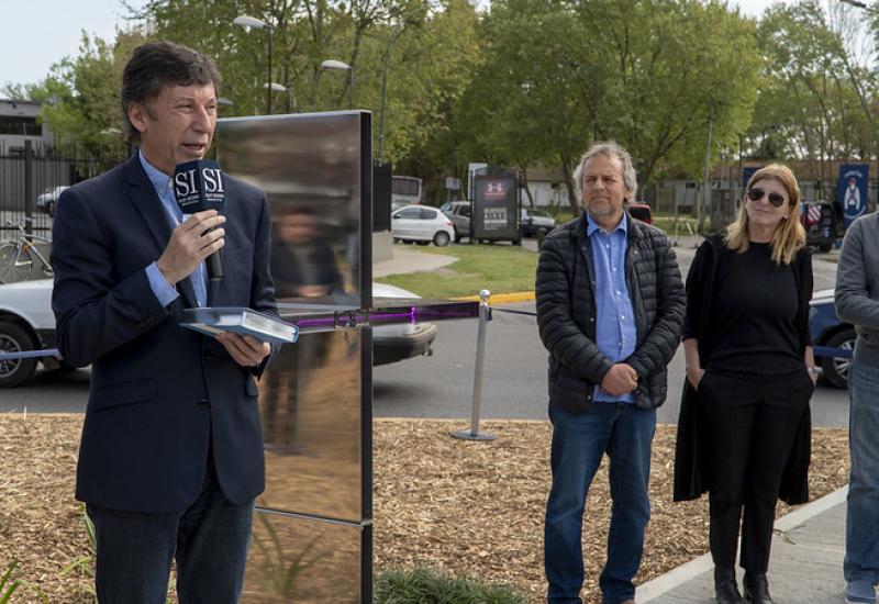 MONUMENTO A LA BIBLIA, SAN ISIDRO