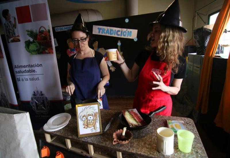 Nutricionistas enseñan hábitos saludables en escuelas Nutricionistas enseñan hábitos saludables en escuelas, Municipio de San Isidro