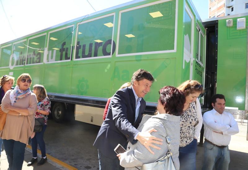 AULA MÓVIL DE ORIENTACIÓN VOCACIONAL, MUNICIPIO DE SAN ISIDRO