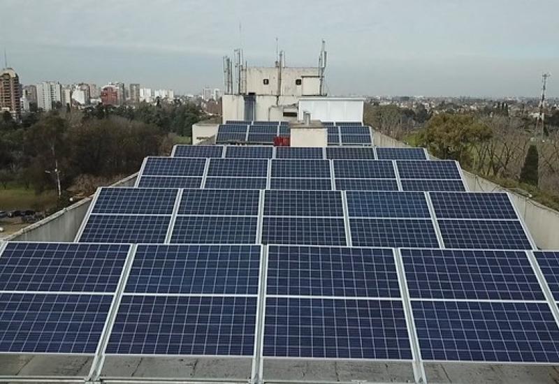 PANELES SOLARES HOSPITAL CENTRAL DE SAN ISIDRO