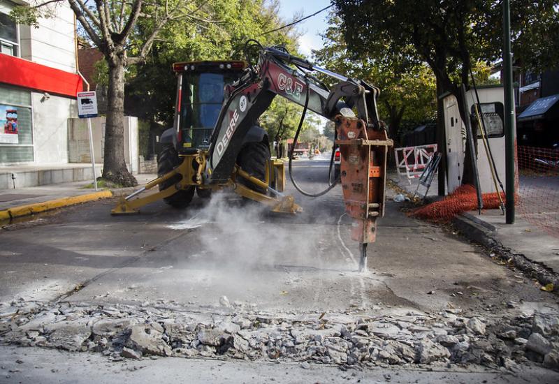 municipio de san isidro, pavimento, calle, bacheo, obras publicas, infraestructura, calles, heroe de malvinas, caseros, bajo de san isidro