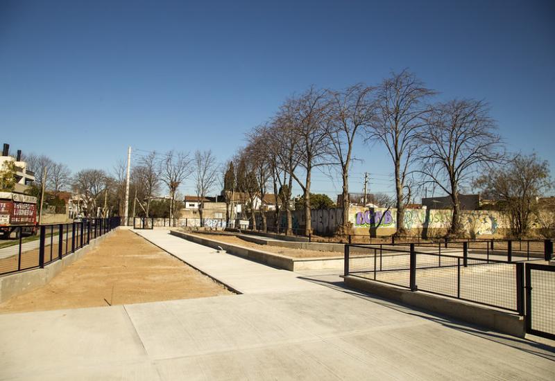 CONSTRUYE UNA MODERNA PLAZA EN BECCAR
