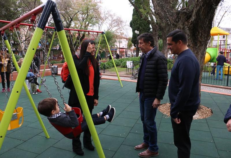 PLAZA 9 DE JULIO, MARTÍNEZ