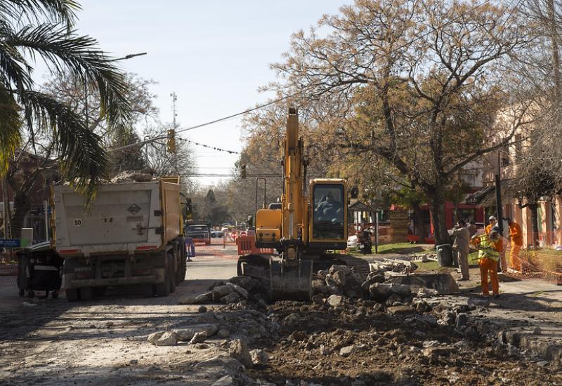 municipio de san isidro, pavimento, calle, bacheo, obras publicas, infraestructura, calles, heroe de malvinas, caseros, bajo de san isidro