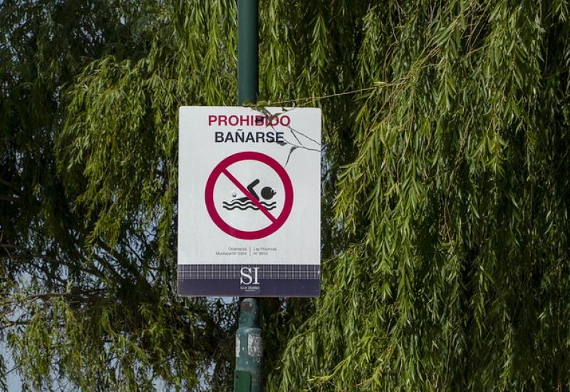 PROHIBIDO BAÑARSE, MUNICIPIO DE SAN ISIDRO